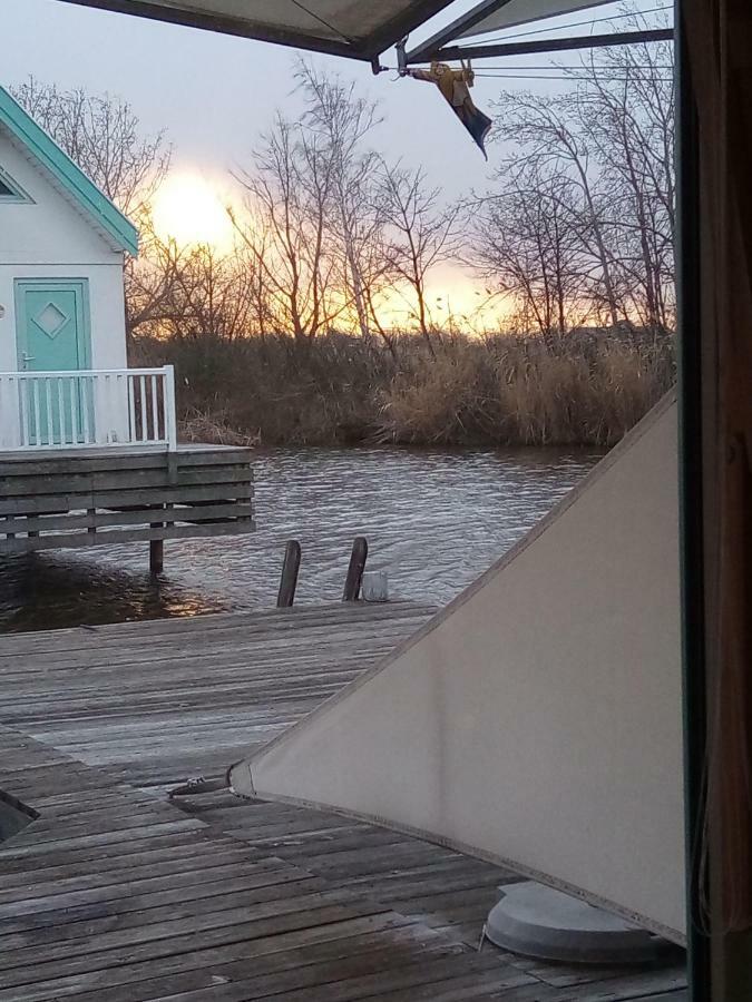 Bootshaus Am See Нойзидл ам Зее Екстериор снимка