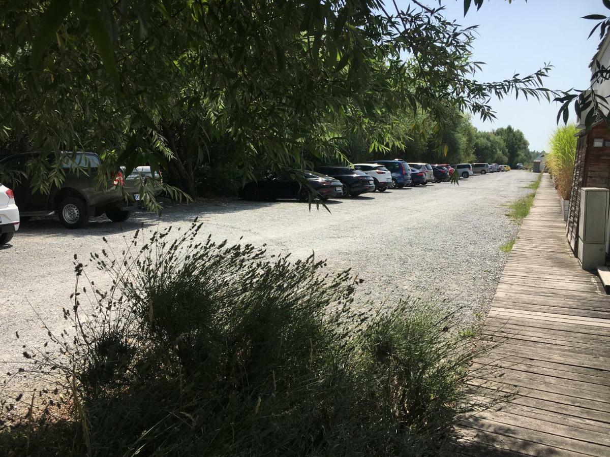 Bootshaus Am See Нойзидл ам Зее Екстериор снимка