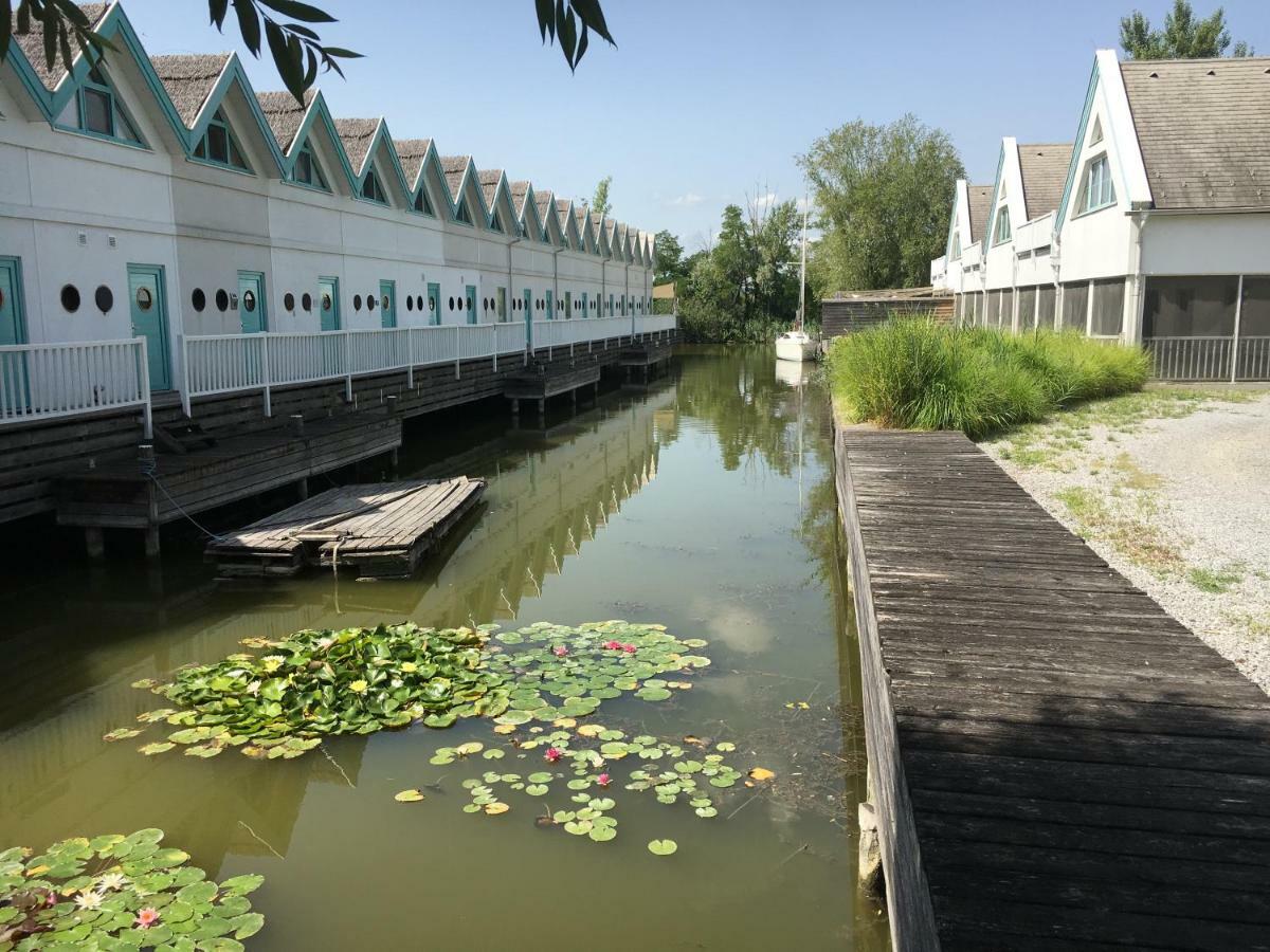 Bootshaus Am See Нойзидл ам Зее Екстериор снимка