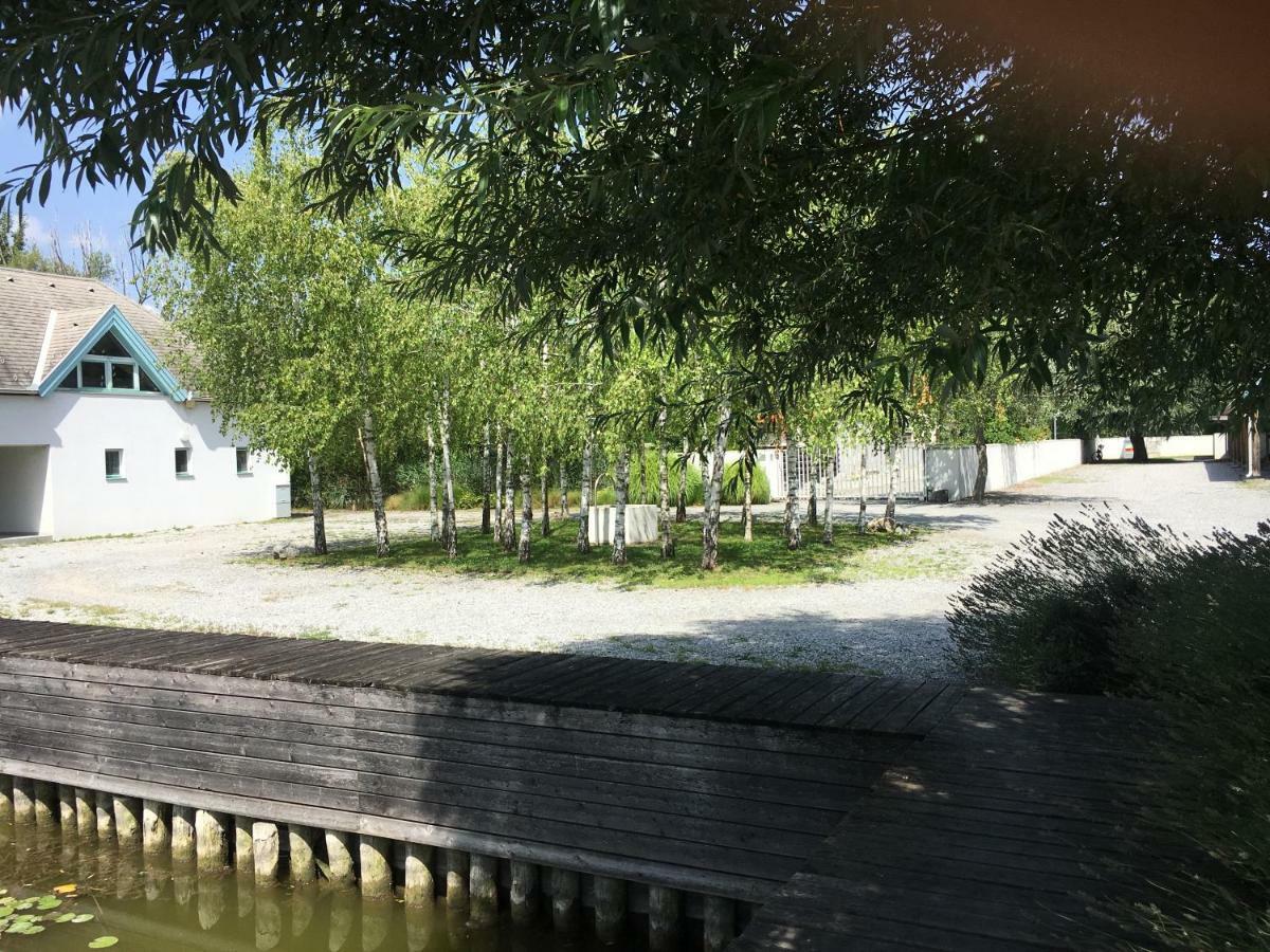 Bootshaus Am See Нойзидл ам Зее Екстериор снимка